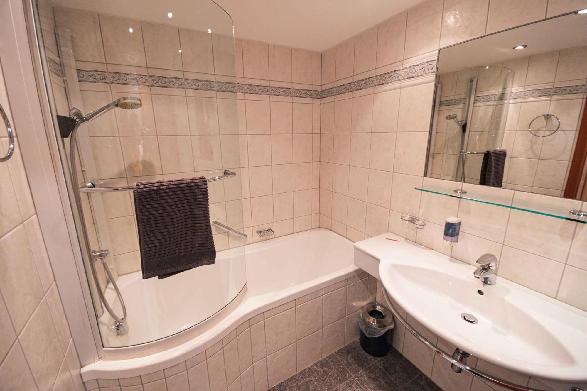 Tirolerhof Hotel Serfaus Phòng bức ảnh