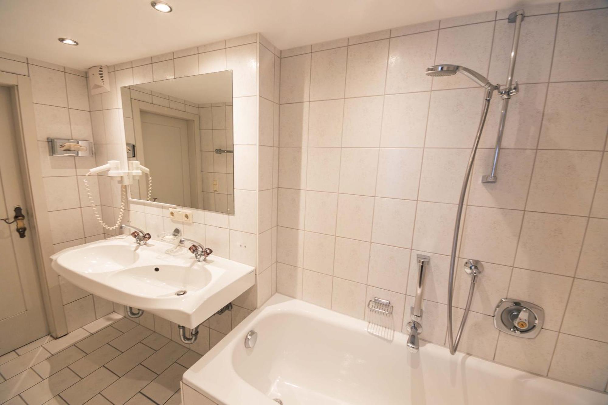 Tirolerhof Hotel Serfaus Phòng bức ảnh