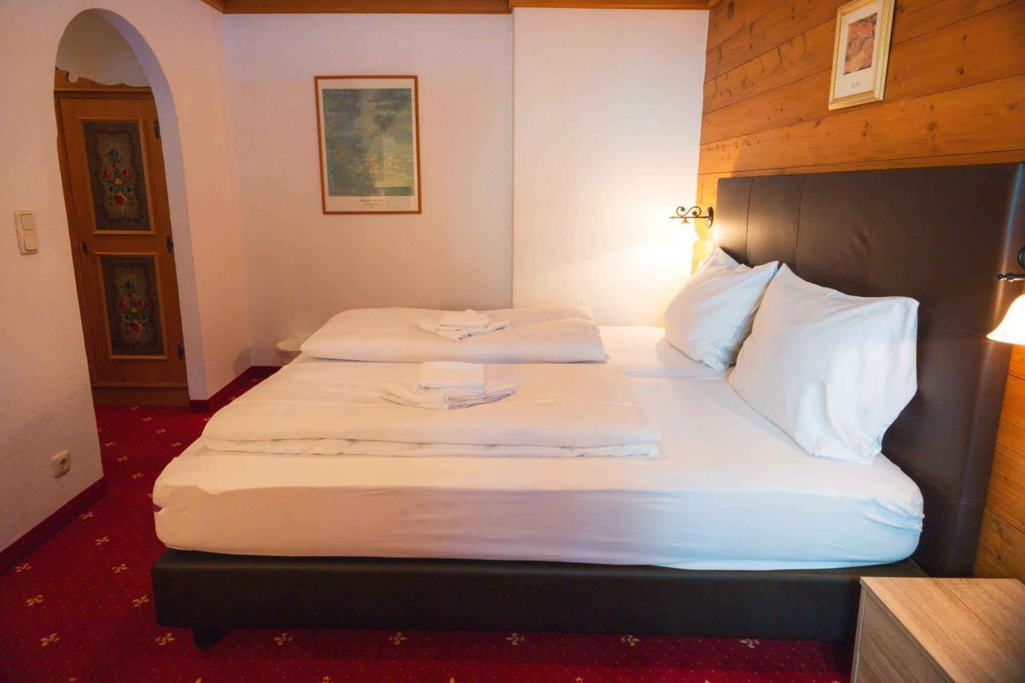 Tirolerhof Hotel Serfaus Phòng bức ảnh